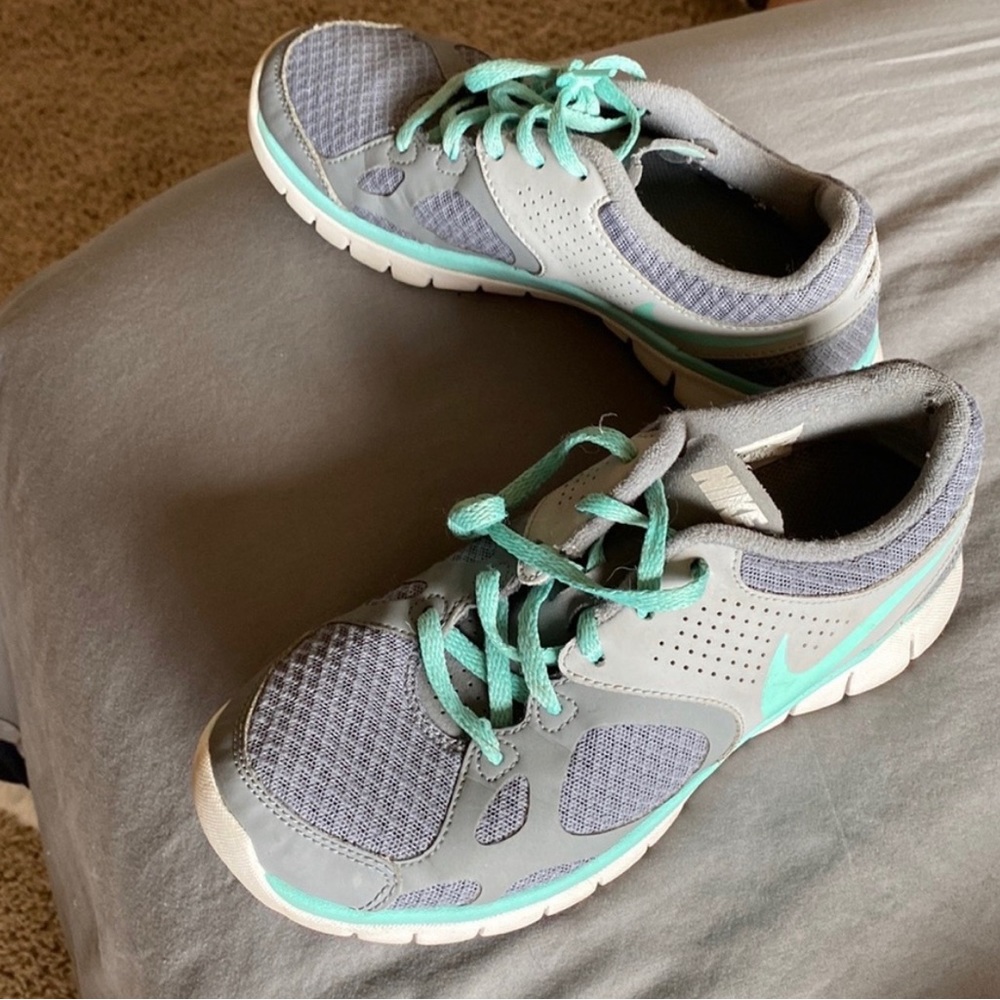 Nike gray and turquoise running shoes